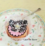 レースフラワーカップケーキ