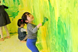 [麻布十番／３-８歳] 全身でペイント！第６３回FREELY☆Earth（地球）