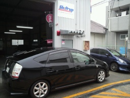 トヨタ プリウス 車検 1日車検 和泉市　岸和田市　高石市　堺市など