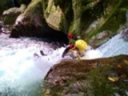 【初心者・未経験者OK♪　自然大満喫 シャワークライミング体験】社会人サークルFEAD