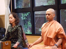 ハタ・ヨーガとヨーガ思想を学ぶ