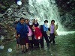 週末アウトドア 自然たっぷり 沢トレッキング  社会人サークルFEAD