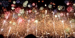 2013年8月17日 全国デザイン花火競技会　第23回赤川花火大会（山形県・鶴岡市） | 花火師達の熱...