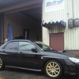 インプレッサ　タイヤ　格安タイヤ販売　大阪　和泉市　岸和田市　堺市など