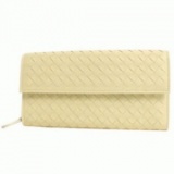 洗練された品のある雰囲気に溢れるボッテガ コピー財布