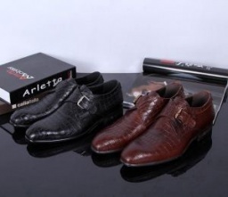 気軽に試し履きができるフィリッププレイン 偽物